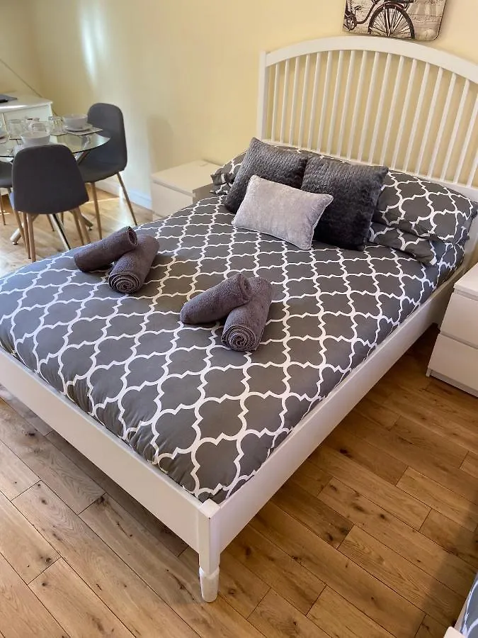The Brunel Mews Bristol Bed & Breakfast